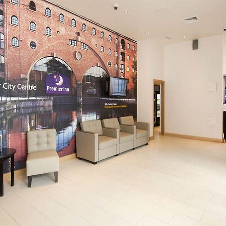Premier Inn Manchester City ภายนอก รูปภาพ